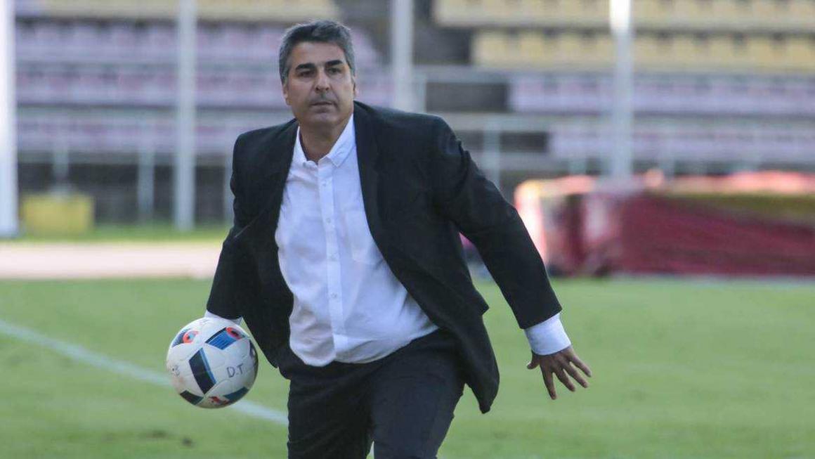 Santiago Escobar, opción para dirigir Independiente del Valle