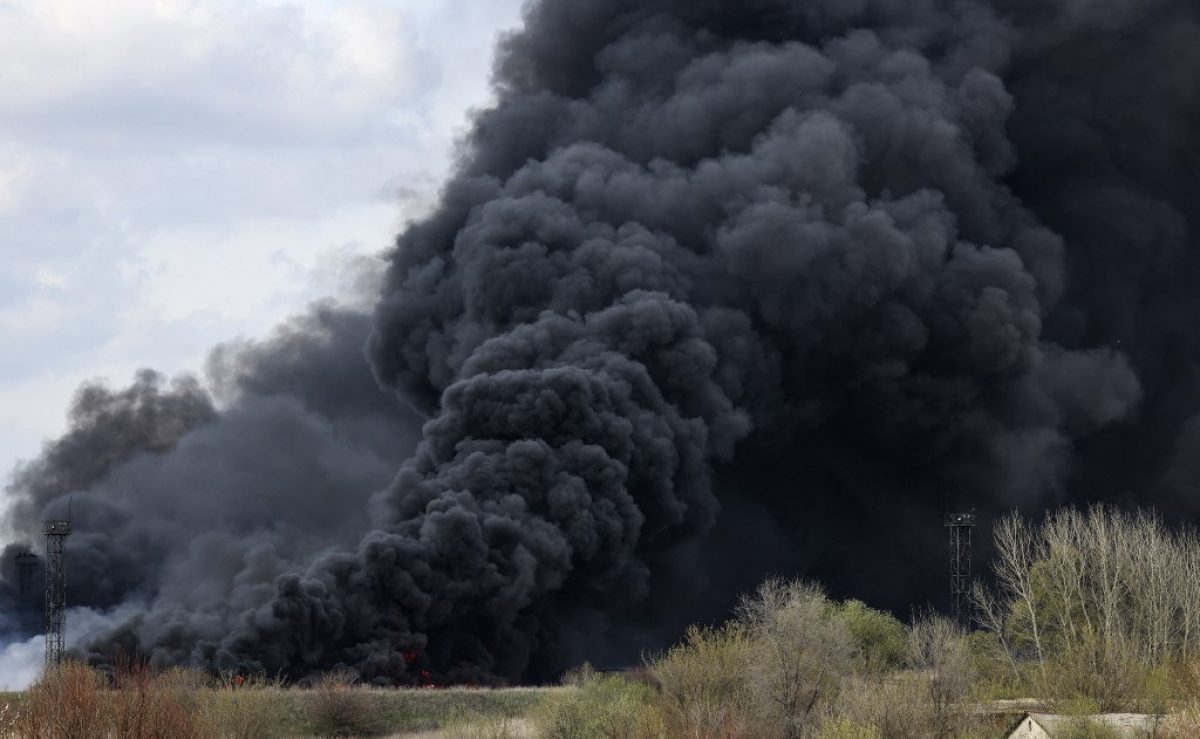 Noticia: Rusia bombardea otra fábrica de armamento cerca de Kiev y sanciona a primer ministro británico Rusia bombardea otra fábrica de armamento cerca de Kiev y sanciona a primer ministro británico