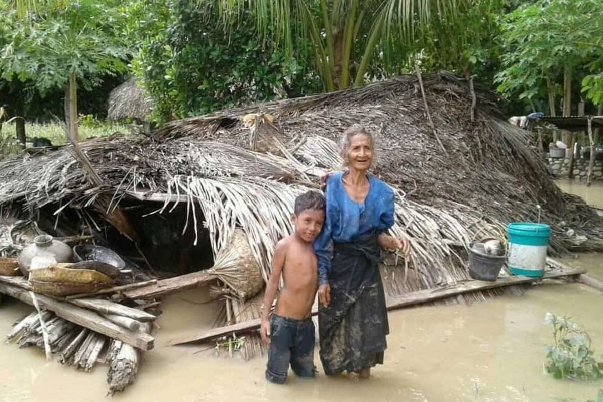 Noticia: Al menos 44 muertos por inundaciones de Indonesia Al menos 44 muertos por inundaciones de Indonesia