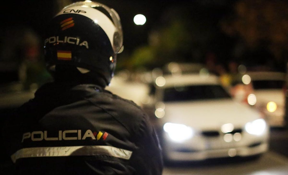 Noticia: En España detienen a pareja ecuatoriana por dejar a sus hijas en el auto para irse a fiesta En España detienen a pareja ecuatoriana por dejar a sus hijas en el auto para irse a fiesta