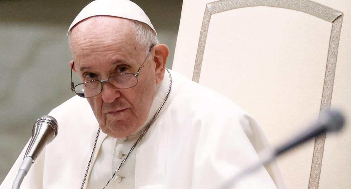 Noticia: Papa Francisco: "No vivamos una Navidad falsa y comercial" Papa Francisco: "No vivamos una Navidad falsa y comercial"