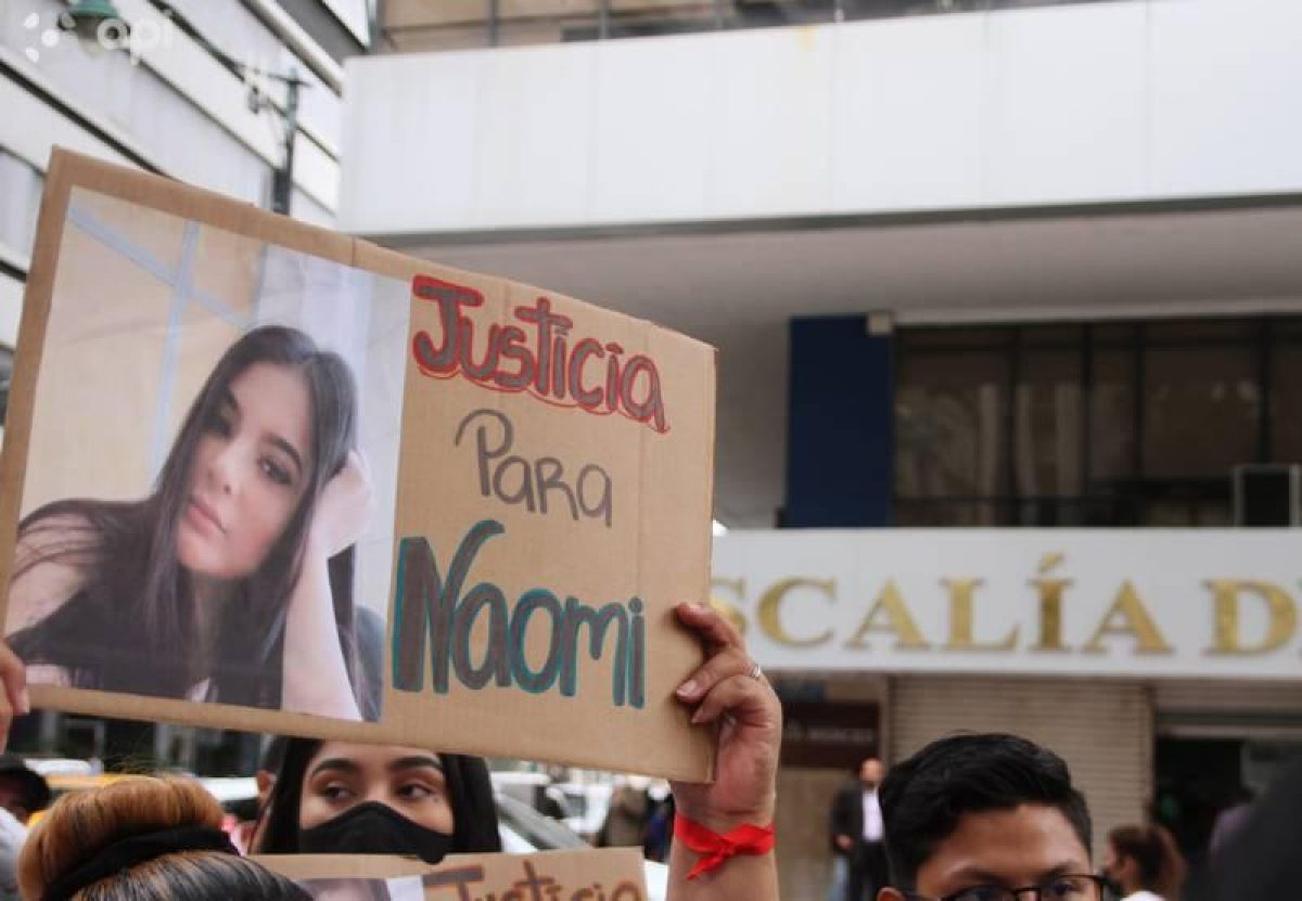 Noticia: Padre de Naomi Arcentales rindió su versión sobre el asesinato de su hija Padre de Naomi Arcentales rindió su versión sobre el asesinato de su hija