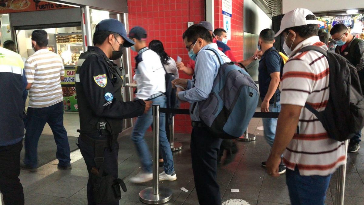 Noticia: En Terminal Terrestre de Guayaquil ya se pide carné de vacunación contra Covid-19 En Terminal Terrestre de Guayaquil ya se pide carné de vacunación contra Covid-19