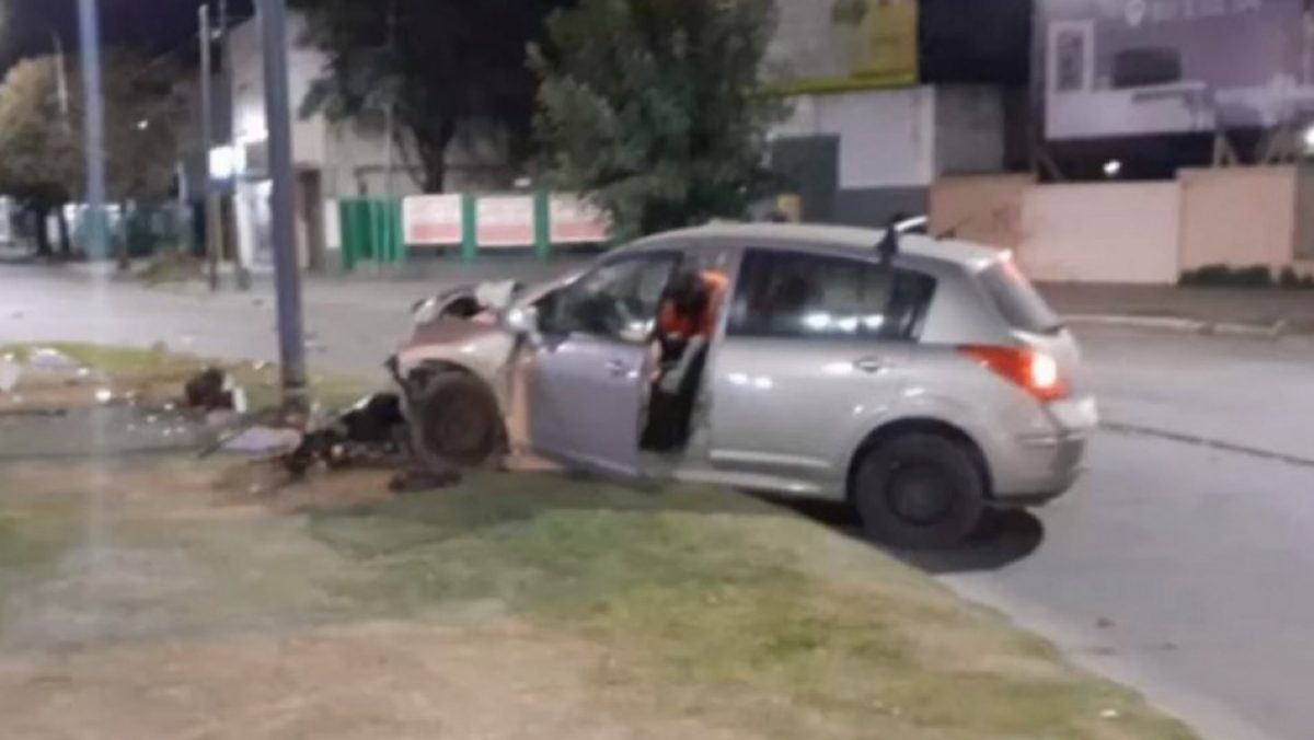 Noticia: Hombre rompió el récord mundial de alcoholemia al chocar en su auto Hombre rompió el récord mundial de alcoholemia al chocar en su auto