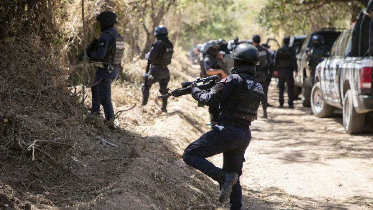 Noticia: 19 personas mueren baleadas en tiroteo durante celebración cultural en México 19 personas mueren baleadas en tiroteo durante celebración cultural en México