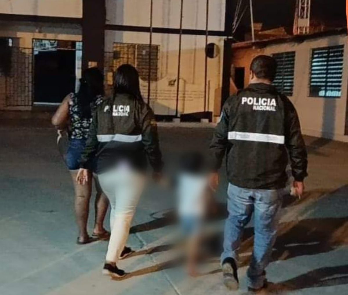 Noticia: Mujer ofertaba a su hija de dos años por 400 dólares en Facebook Mujer ofertaba a su hija de dos años por 400 dólares en Facebook
