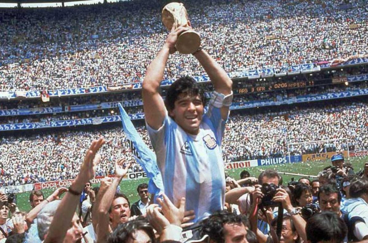Noticia: La camiseta de Diego Armando Maradona se vendió en casi 9 millones de dólares La camiseta de Diego Armando Maradona se vendió en casi 9 millones de dólares