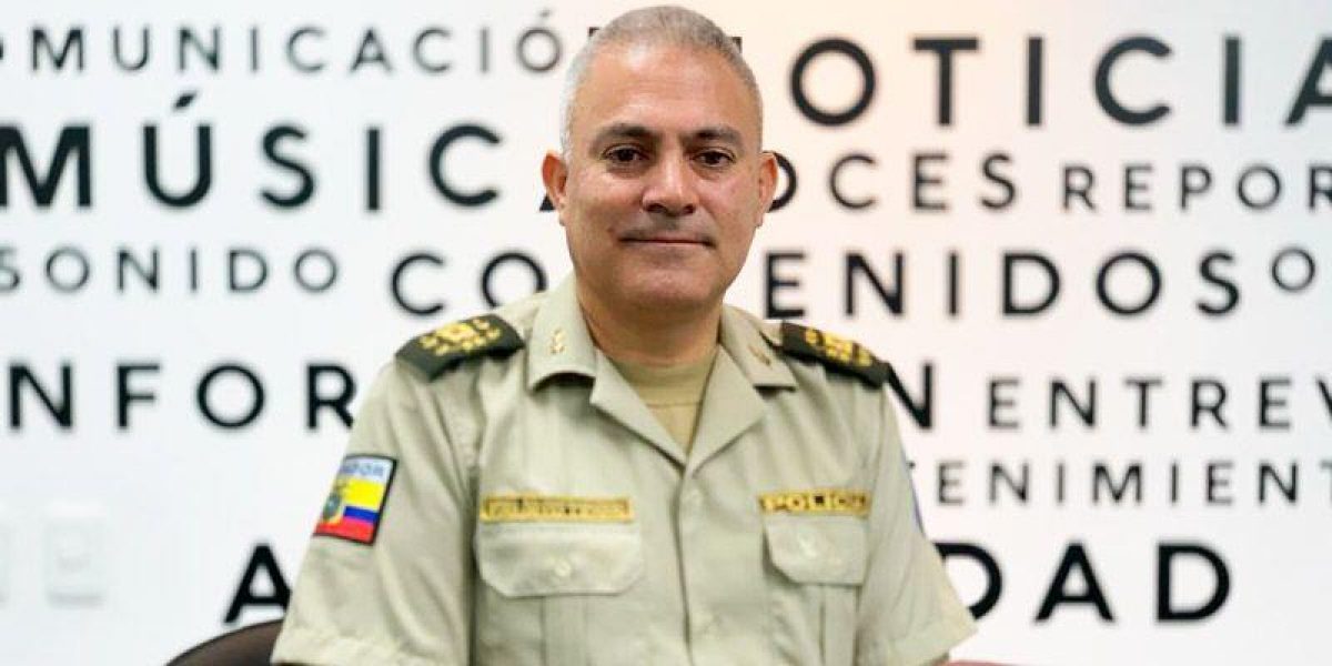 Noticia: General Fausto Salinas, nuevo Comandante General de la Policía General Fausto Salinas, nuevo Comandante General de la Policía