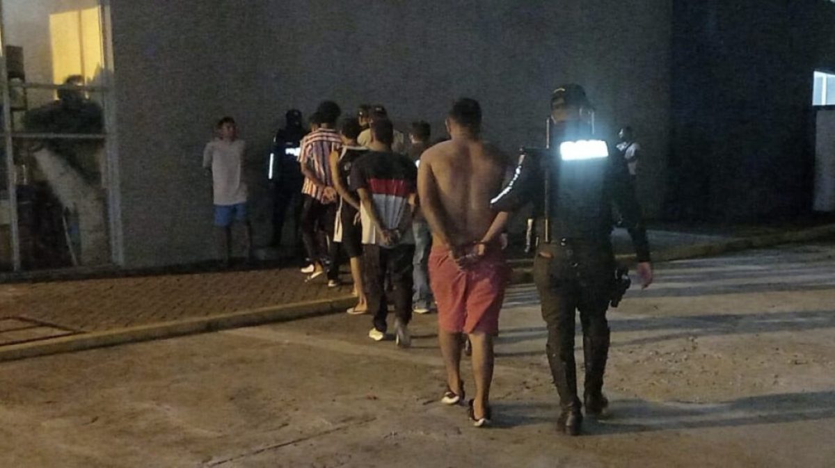 Noticia: Juez dicta prisión preventiva para ocho personas por el crimen del abogado Walter Vallejo Juez dicta prisión preventiva para ocho personas por el crimen del abogado Walter Vallejo