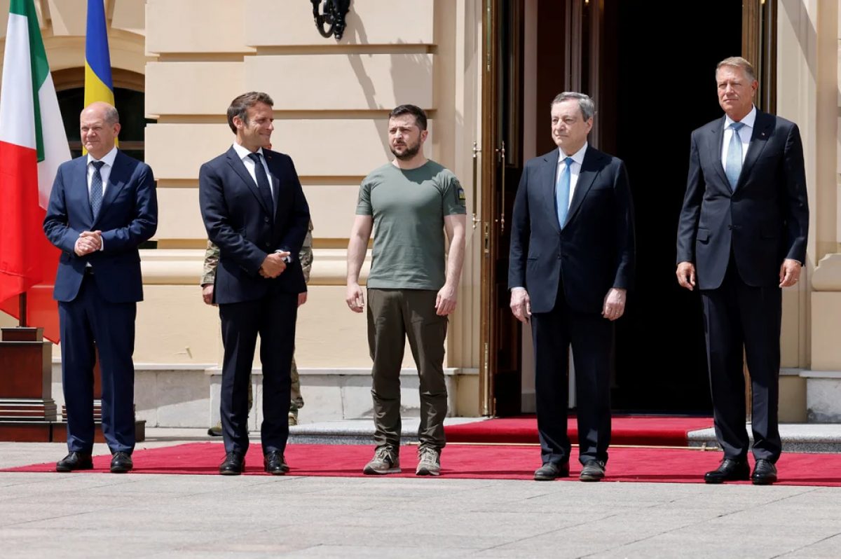Noticia: El presidente de Ucrania participará en la próxima cumbre del G7 El presidente de Ucrania participará en la próxima cumbre del G7
