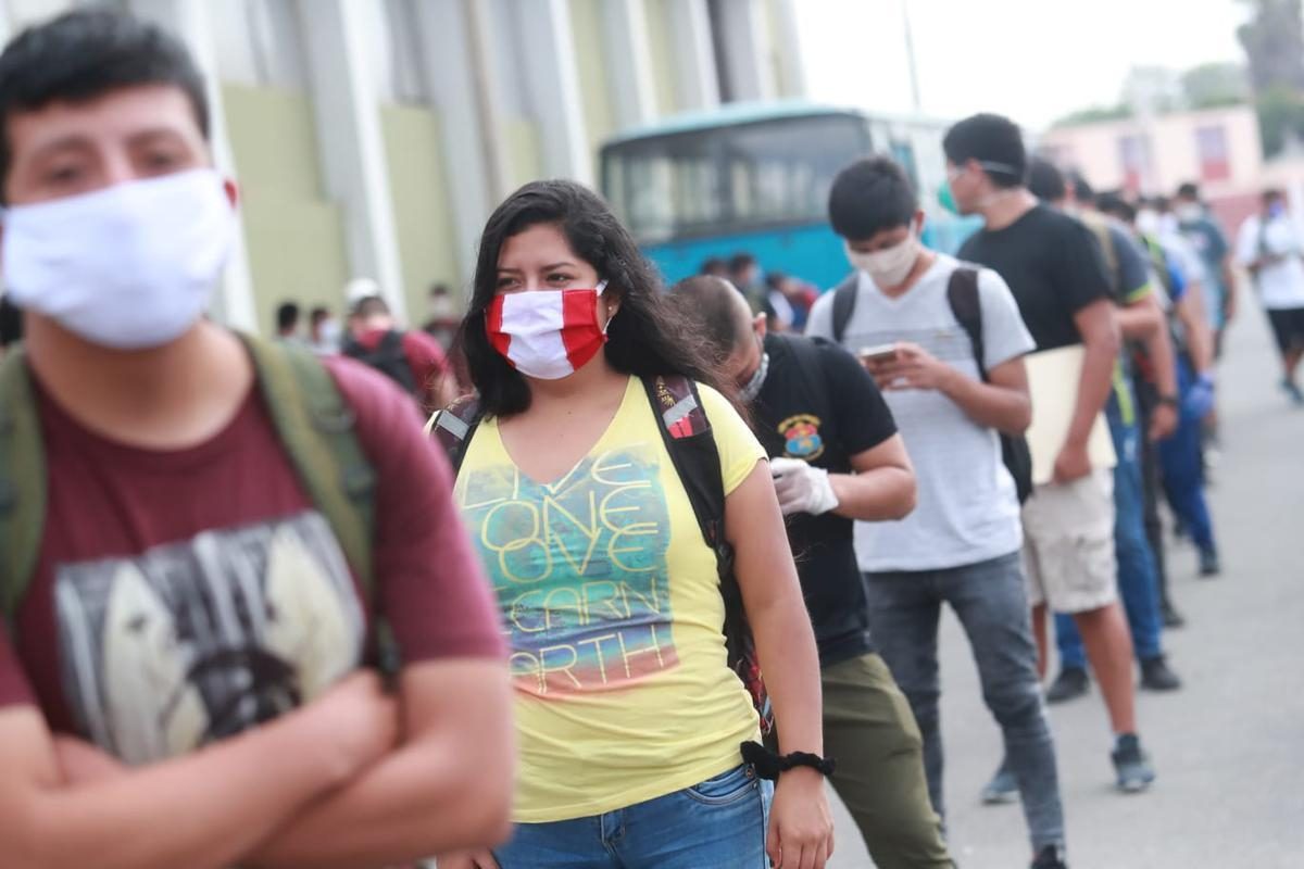 Noticia: Perú ordena el uso obligatorio de mascarillas ante cuarta ola de covid-19 Perú ordena el uso obligatorio de mascarillas ante cuarta ola de covid-19