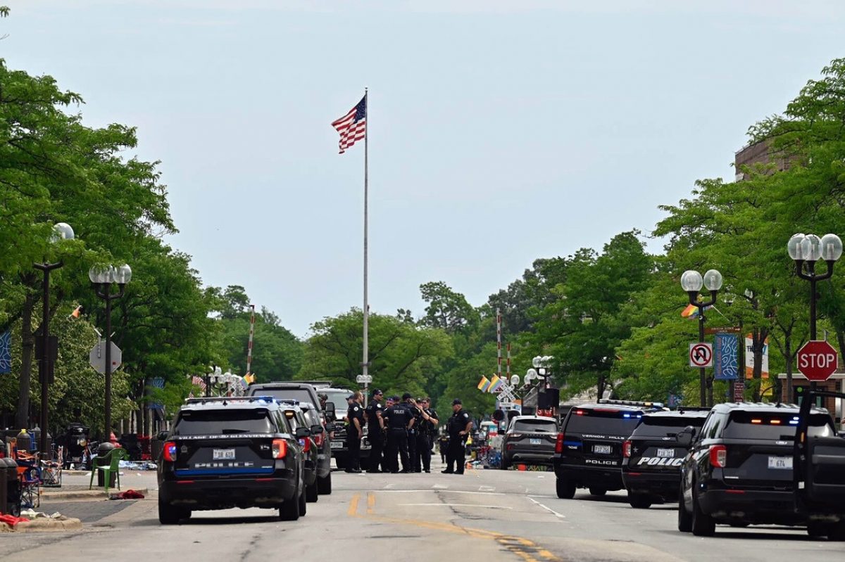 Noticia: Robert E. Crimo III, es sospechoso arrestado por el tiroteo en Illinois, Estados Unidos Robert E. Crimo III, es sospechoso arrestado por el tiroteo en Illinois, Estados Unidos