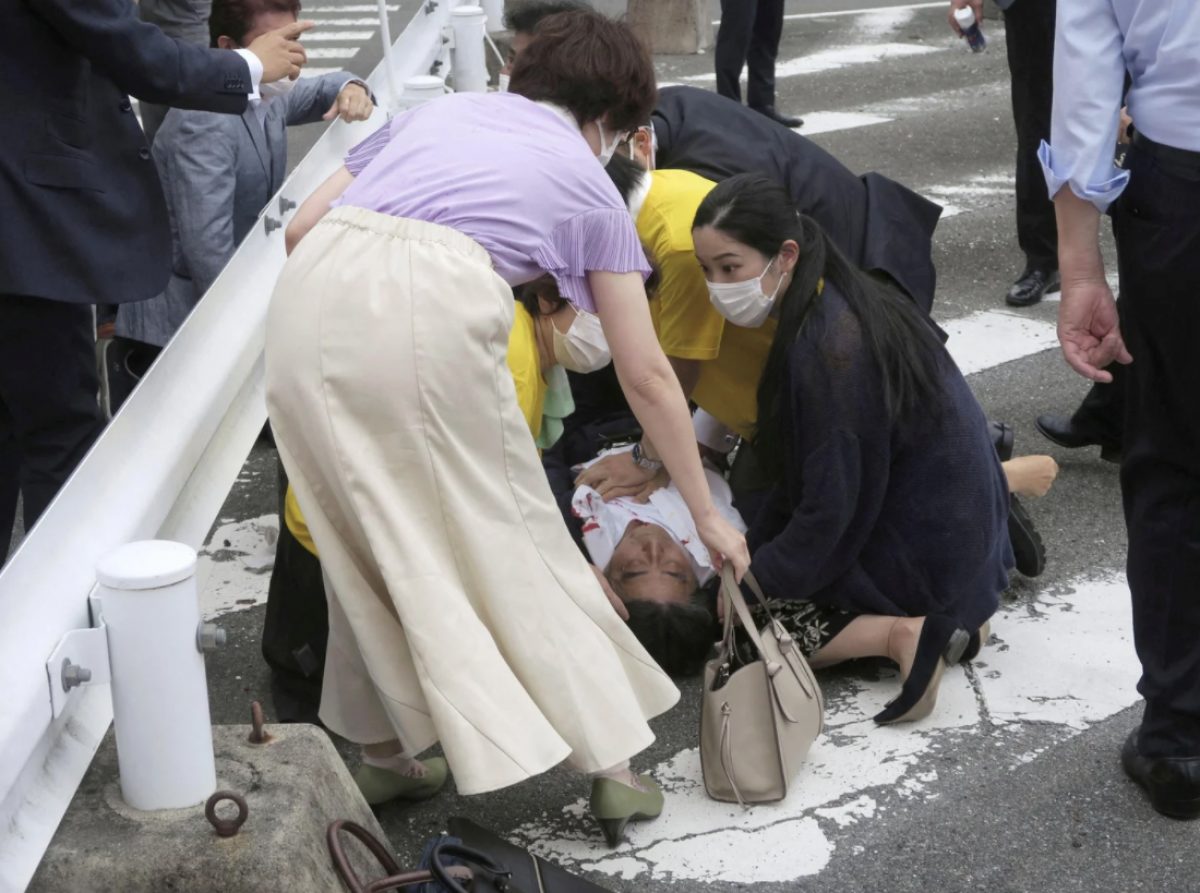 Noticia: Imágenes del asesinato del ex primer ministro japonés Shinzo Abe Imágenes del asesinato del ex primer ministro japonés Shinzo Abe