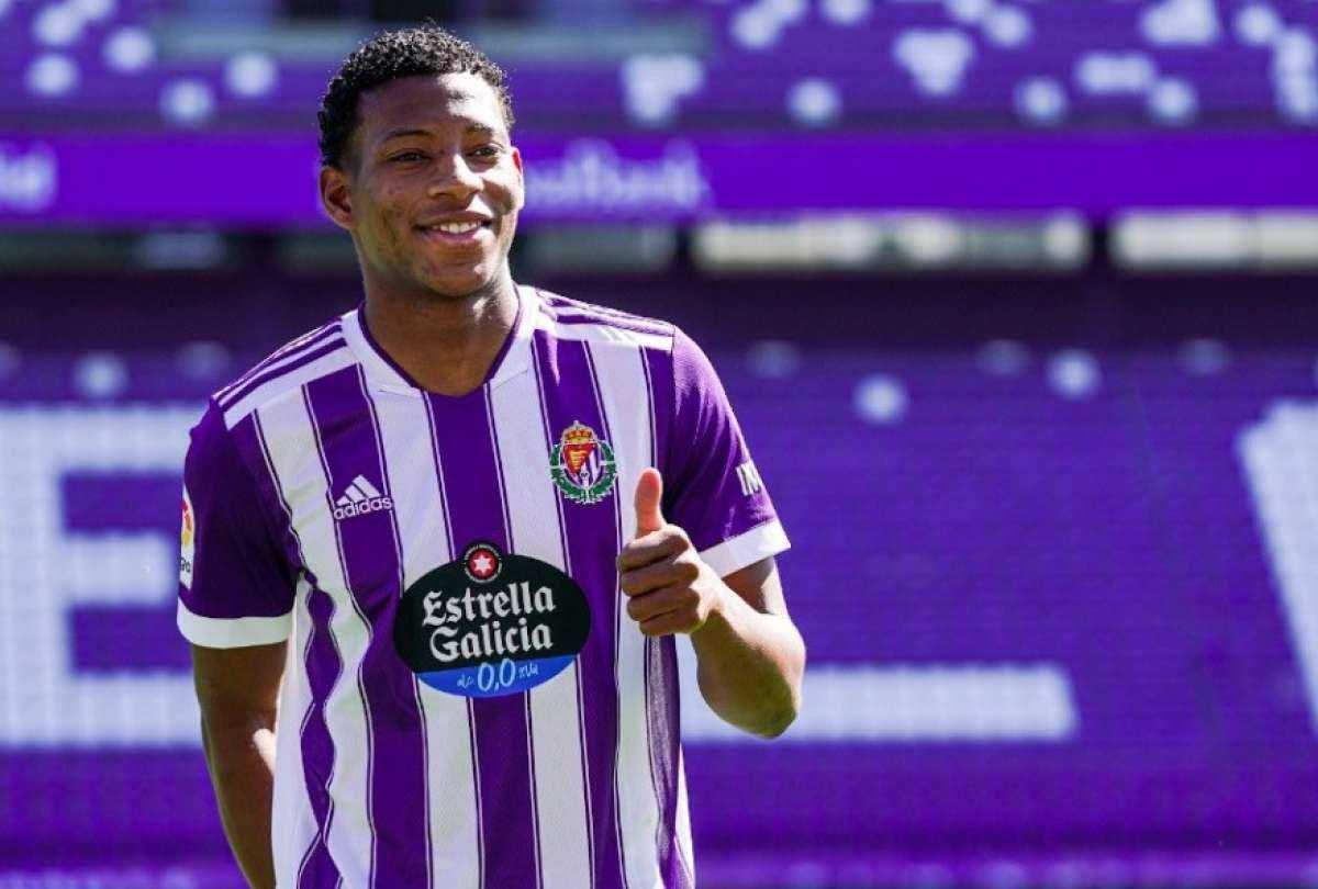 Noticia: Gonzalo Plata seguirá en el Real Valladolid hasta el 2027 Gonzalo Plata seguirá en el Real Valladolid hasta el 2027