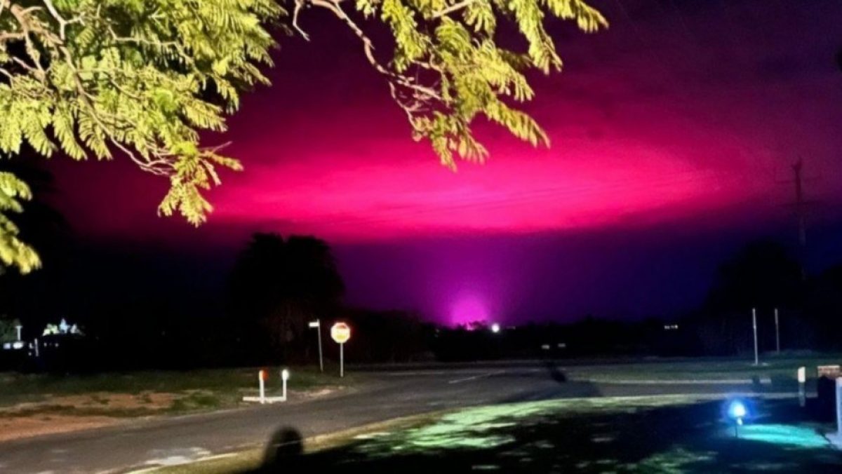 Noticia: Misterioso resplandor atemoriza a habitantes de una comunidad australiana Misterioso resplandor atemoriza a habitantes de una comunidad australiana