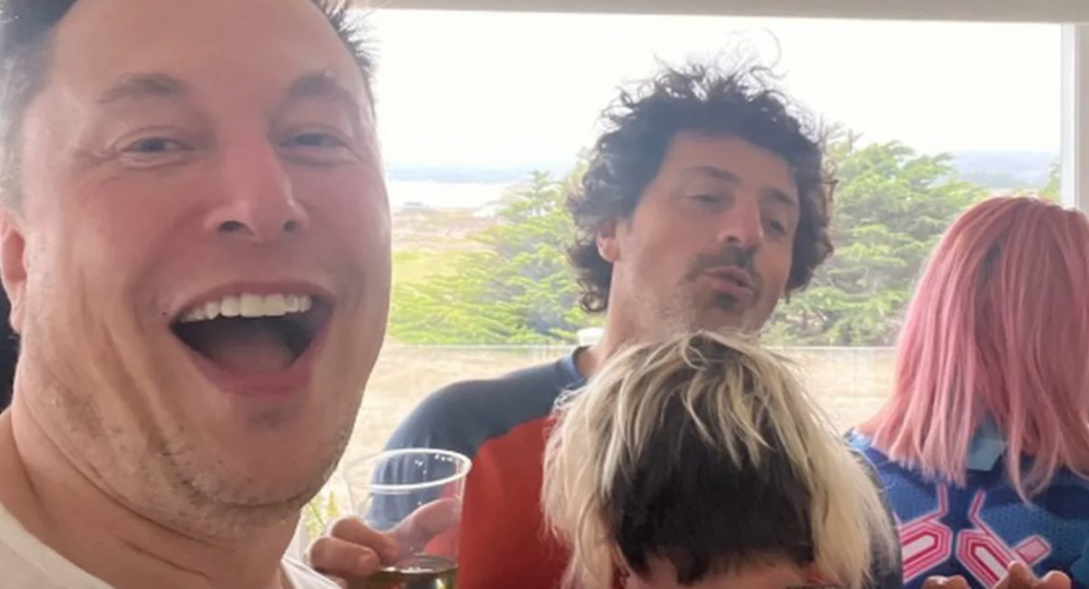 Noticia: Elon Musk desmintió estar peleado con el cofundador de Google y el amorío con su ex esposa Elon Musk desmintió estar peleado con el cofundador de Google y el amorío con su ex esposa