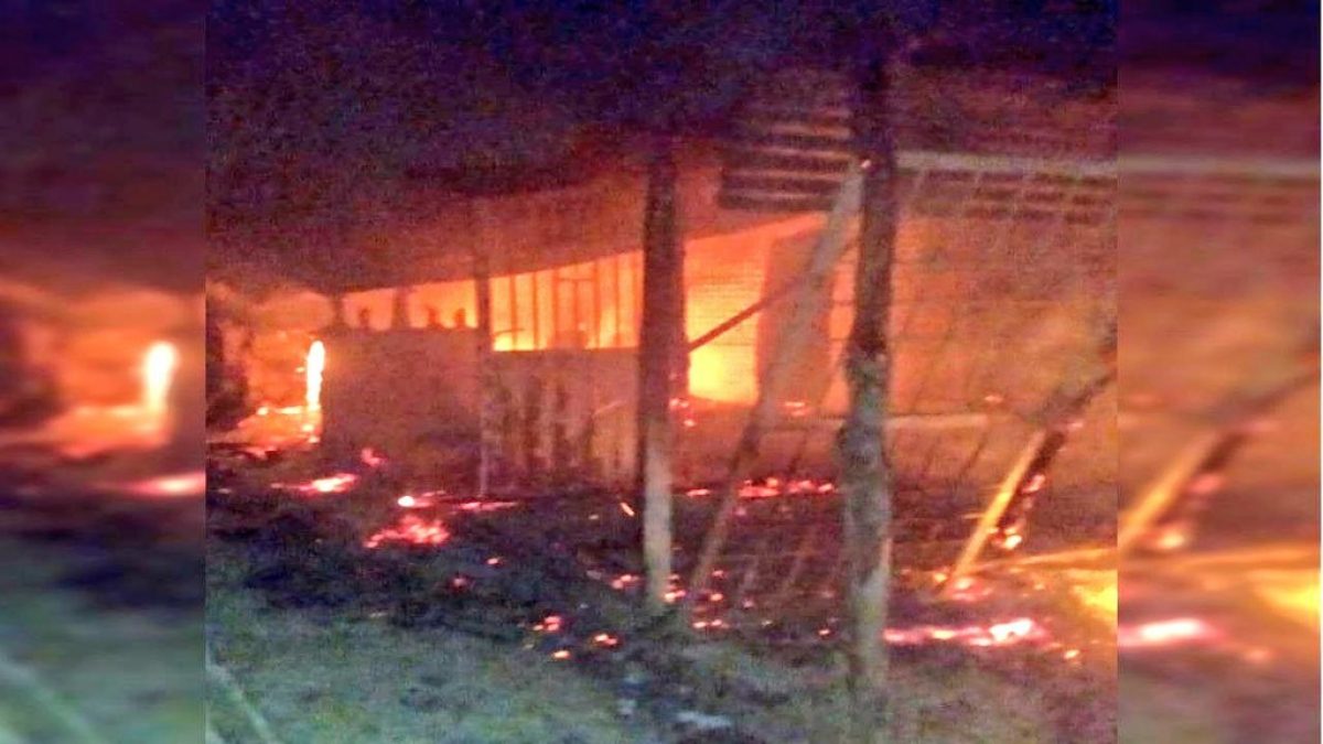 Noticia: Una embarazada y seis niños murieron en un incendio tras supuesto ritual esóterico Una embarazada y seis niños murieron en un incendio tras supuesto ritual esóterico