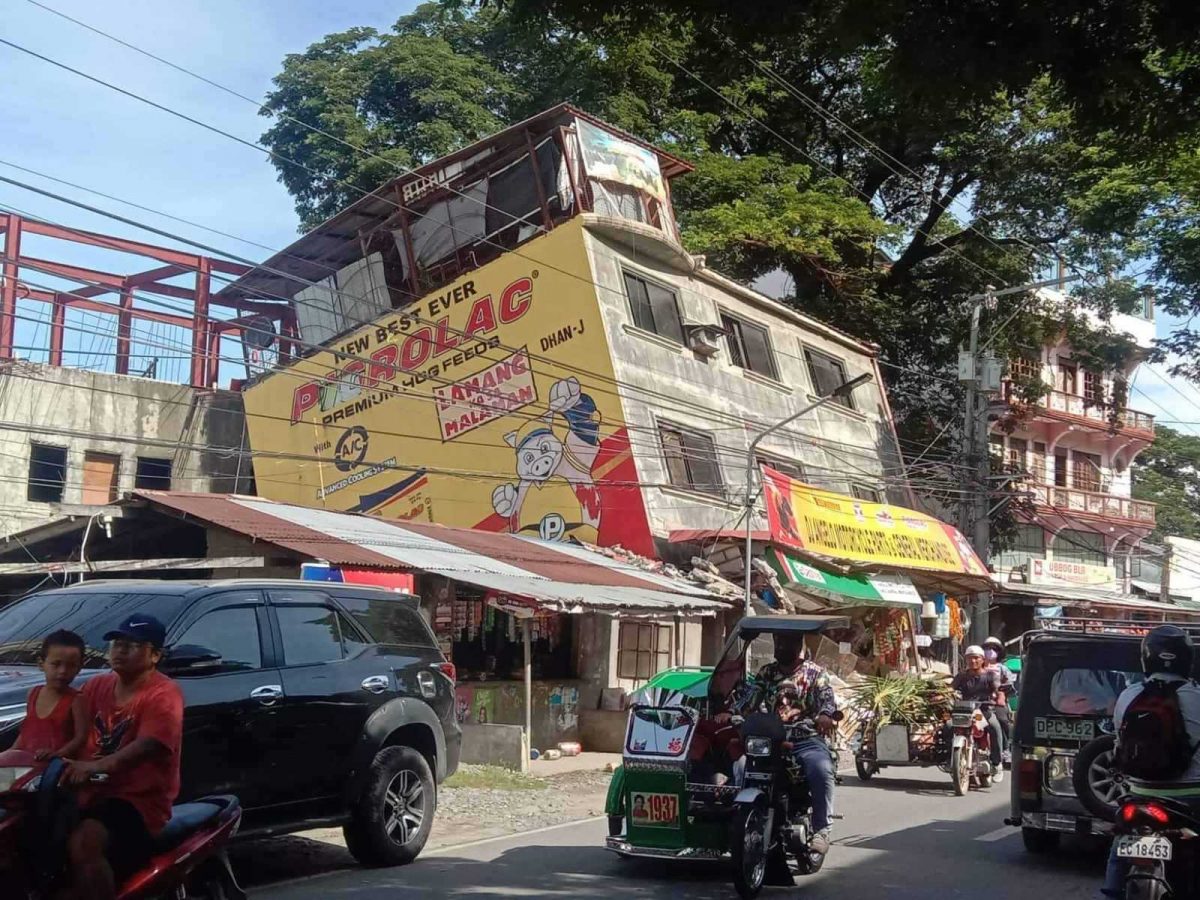 Noticia: Terremoto de magnitud 7,1 golpea el norte de Filipinas Terremoto de magnitud 7,1 golpea el norte de Filipinas