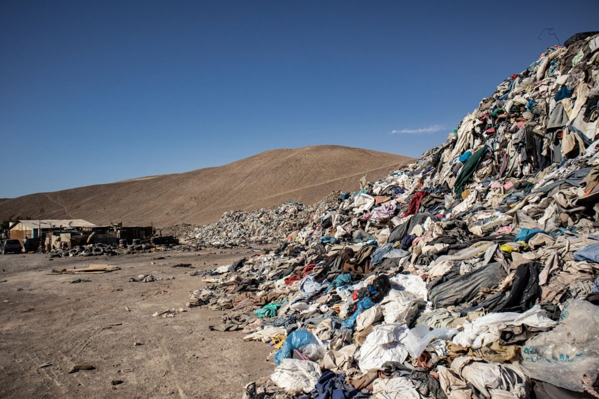 Chile Investiga El Vertedero Enorme De Ropa Que Amenaza La Reserva 