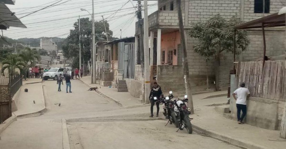 Noticia: Guayaquil: Balacera entre bandas en Flor de Bastión deja al menos seis muertos Guayaquil: Balacera entre bandas en Flor de Bastión deja al menos seis muertos