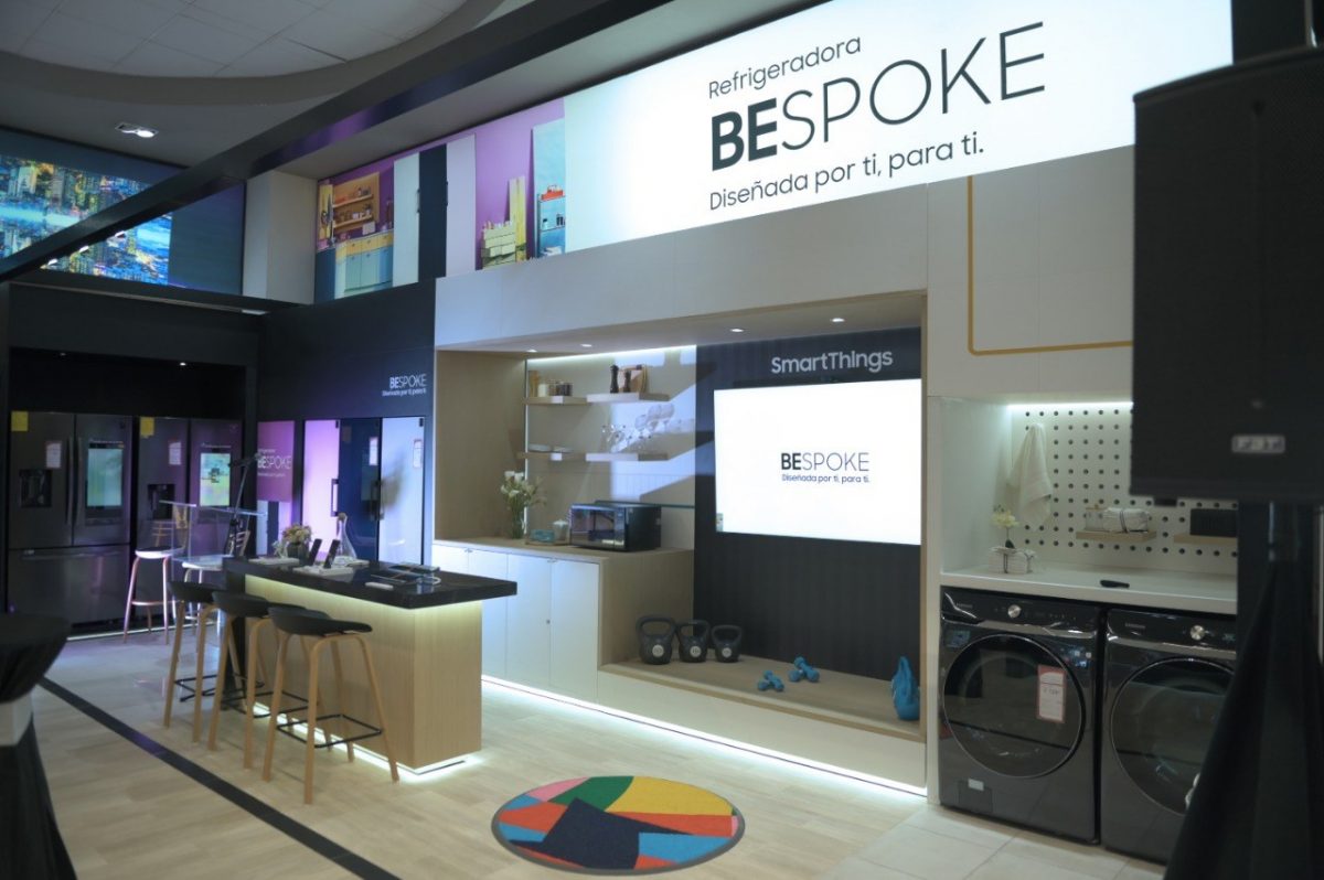 Noticia: Samsung inaugura espacio en Guayaquil para ofrecer a sus clientes el concepto de hogar ‘Bespoke’ Samsung inaugura espacio en Guayaquil para ofrecer a sus clientes el concepto de hogar ‘Bespoke’
