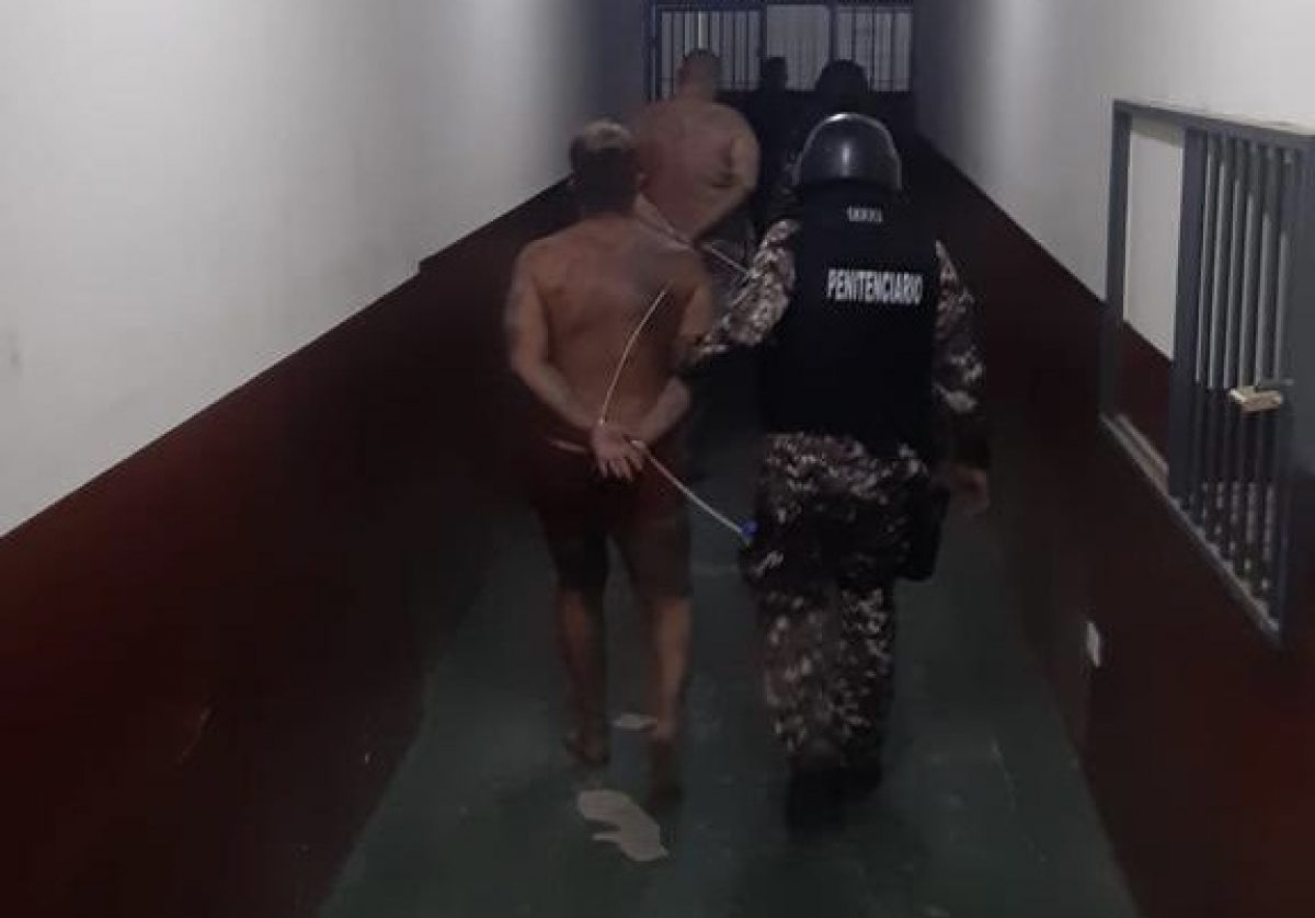 Noticia: Policía retoma el control de la Penitenciaría y traslada a cabecillas de los ‘Chone Killer’ Policía retoma el control de la Penitenciaría y traslada a cabecillas de los ‘Chone Killer’