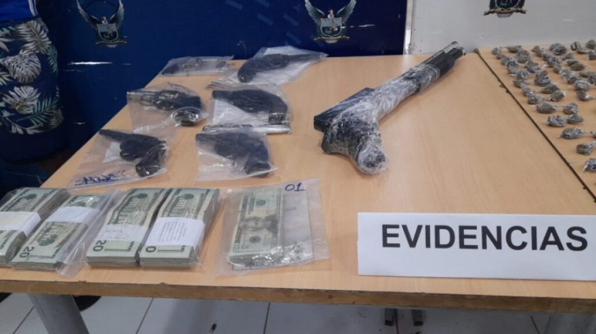 Noticia: En Durán 21 presuntos miembros de Chone Killers fueron detenidos En Durán 21 presuntos miembros de Chone Killers fueron detenidos