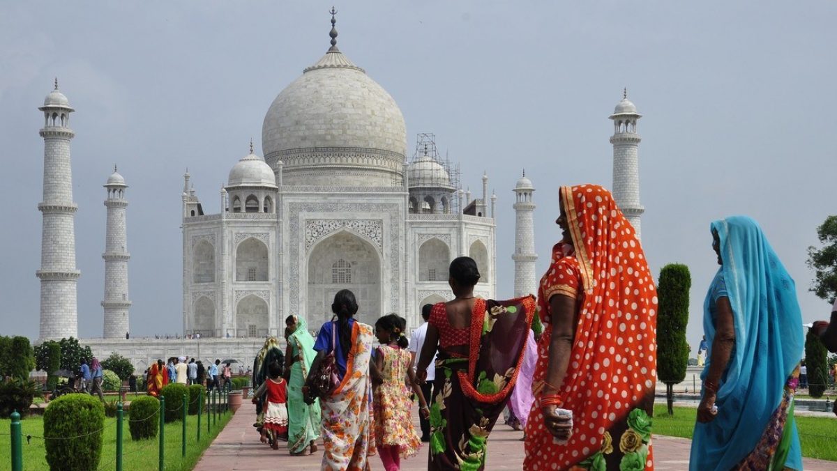 Noticia: Por primera vez en la historia hay en la India más mujeres que hombres Por primera vez en la historia hay en la India más mujeres que hombres