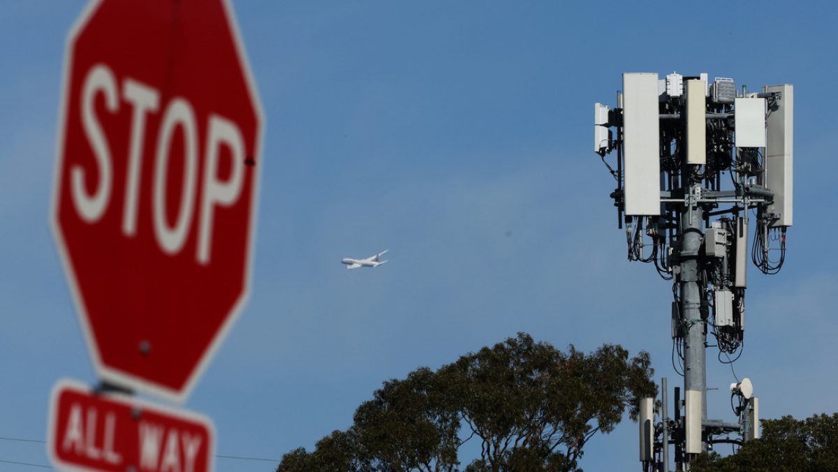 Noticia: Aerolíneas cancelan vuelos ante el estreno del 5G en Estados Unidos Aerolíneas cancelan vuelos ante el estreno del 5G en Estados Unidos