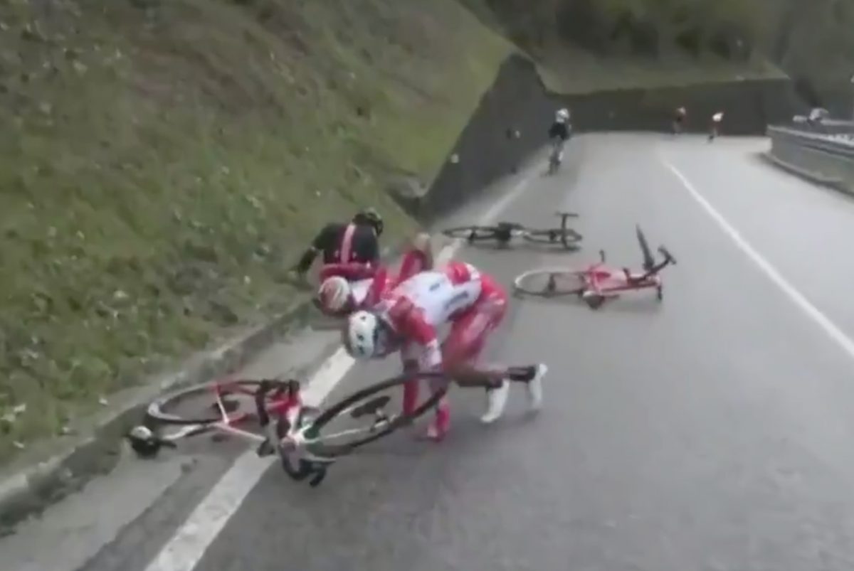 Noticia: VIDEO | Así fue la caída del ciclista ecuatoriano Jhonatan Narváez en Italia VIDEO | Así fue la caída del ciclista ecuatoriano Jhonatan Narváez en Italia