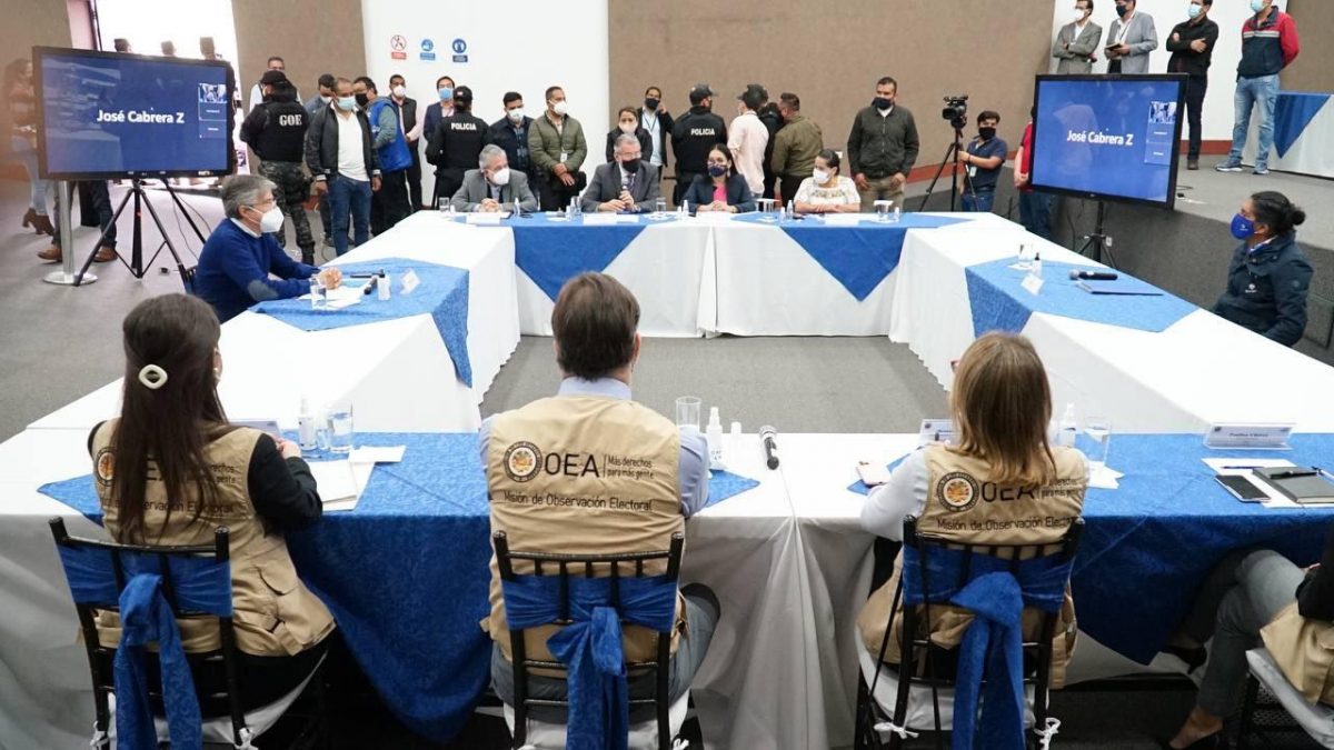 Noticia: CNE entrará a sesión para definir el pedido de recuento de votos CNE entrará a sesión para definir el pedido de recuento de votos