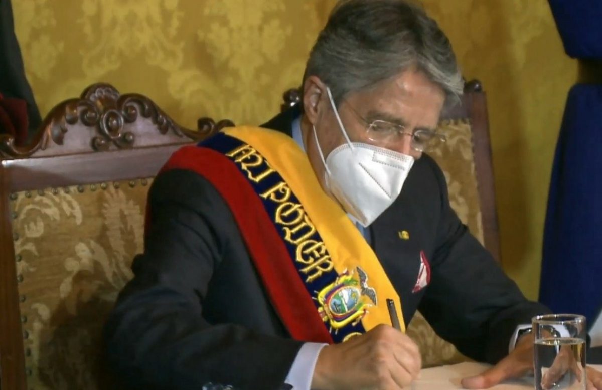 Noticia: Presidente Lasso firmó primeros decretos de su Gobierno Presidente Lasso firmó primeros decretos de su Gobierno
