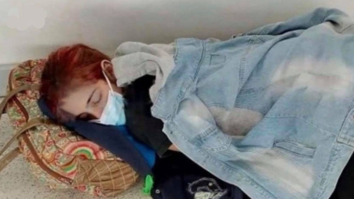 Noticia: Joven muere por coronavirus tras esperar atención acostada en el piso de un hospital Joven muere por coronavirus tras esperar atención acostada en el piso de un hospital