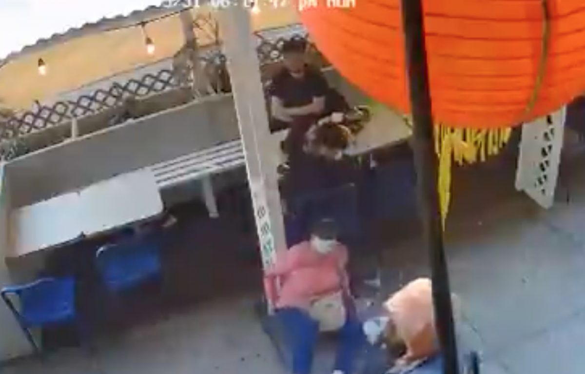 Noticia: Una mujer fue atacada sin razón aparente en Estados Unidos Una mujer fue atacada sin razón aparente en Estados Unidos