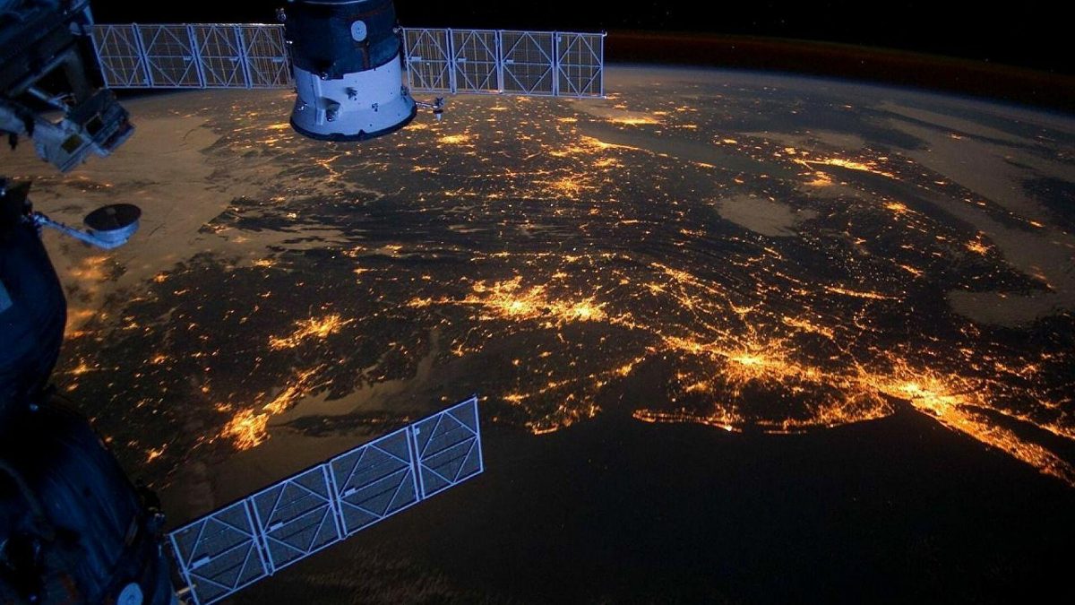 Noticia: China lanza con éxito una misión para llevar astronautas a su próxima estación espacial China lanza con éxito una misión para llevar astronautas a su próxima estación espacial