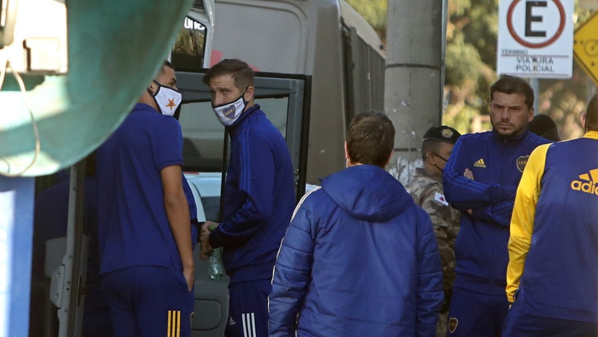 Noticia: Boca Juniors declara en una comisaría tras graves incidentes en partido contra Mineiro Boca Juniors declara en una comisaría tras graves incidentes en partido contra Mineiro