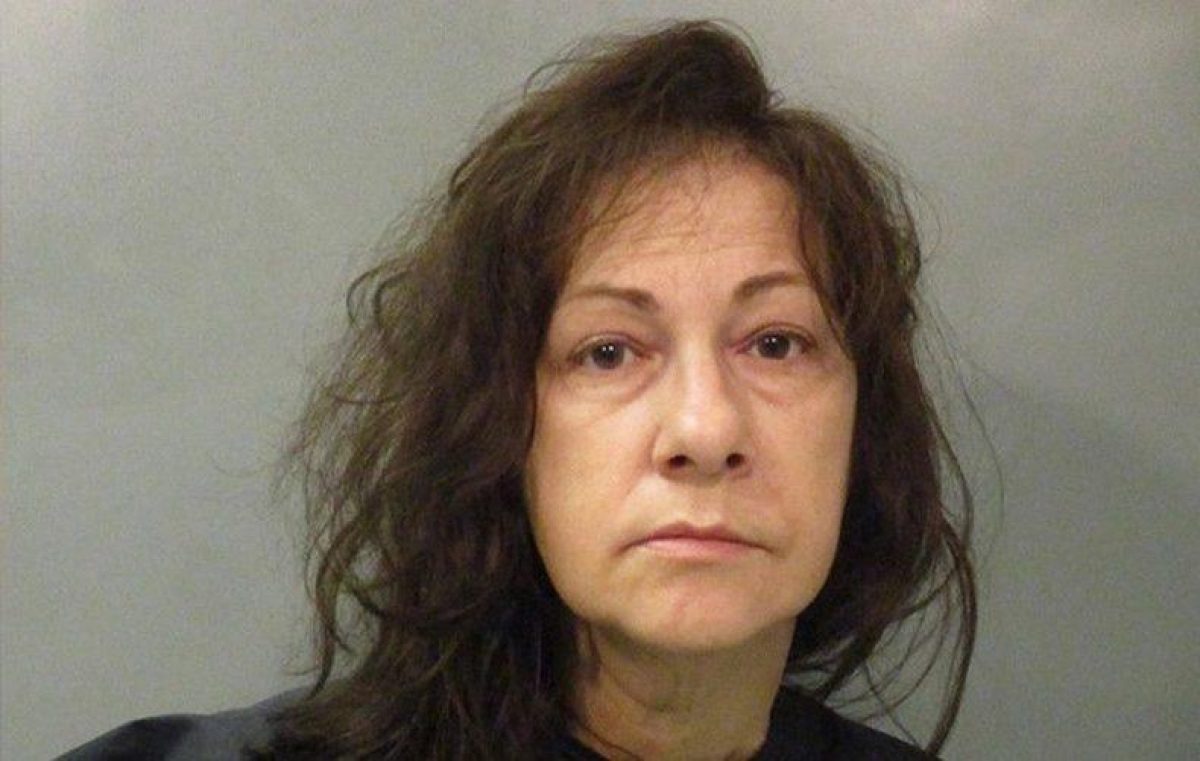 Noticia: Mujer ocultó el cuerpo de su madre durante meses para seguir cobrando su pensión Mujer ocultó el cuerpo de su madre durante meses para seguir cobrando su pensión