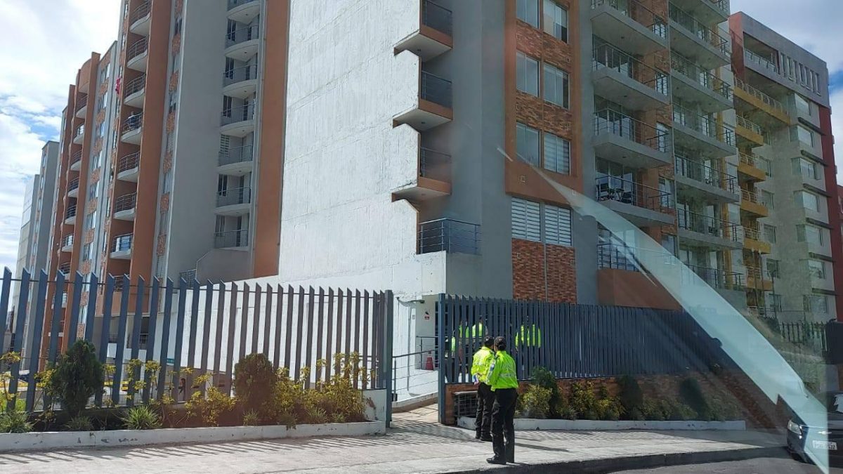 Noticia: Encuentran 47 mil dólares en casa del exministro de Salud, Mauro Falconí Encuentran 47 mil dólares en casa del exministro de Salud, Mauro Falconí