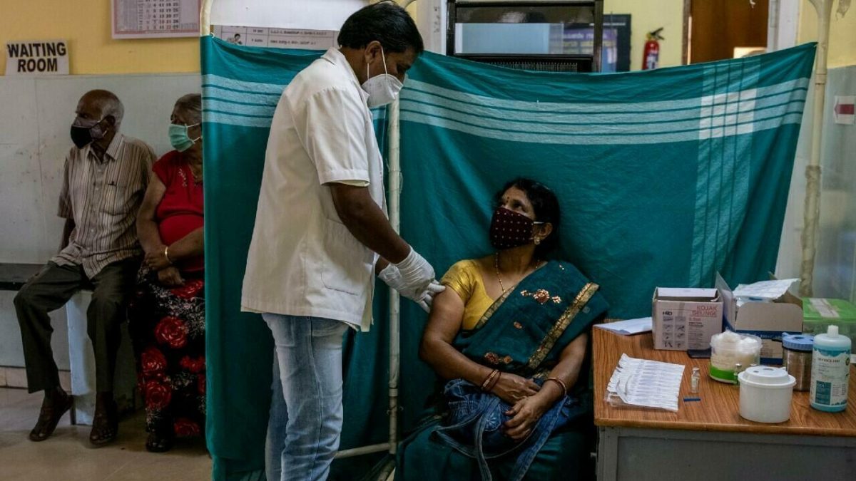 Noticia: India vacuna contra el covid-19 a 10 millones de personas en un solo día India vacuna contra el covid-19 a 10 millones de personas en un solo día