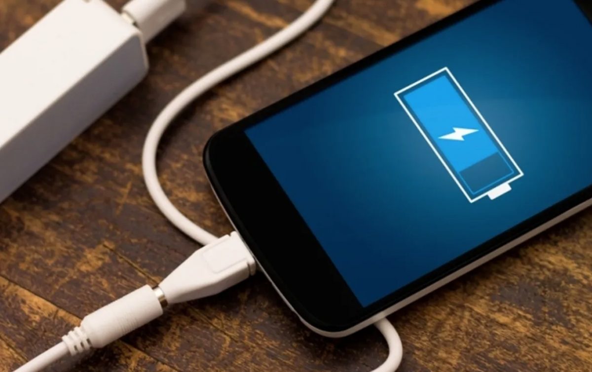Noticia: Niña de dos años muere tras recibir descarga eléctrica de un cargador de celular Niña de dos años muere tras recibir descarga eléctrica de un cargador de celular