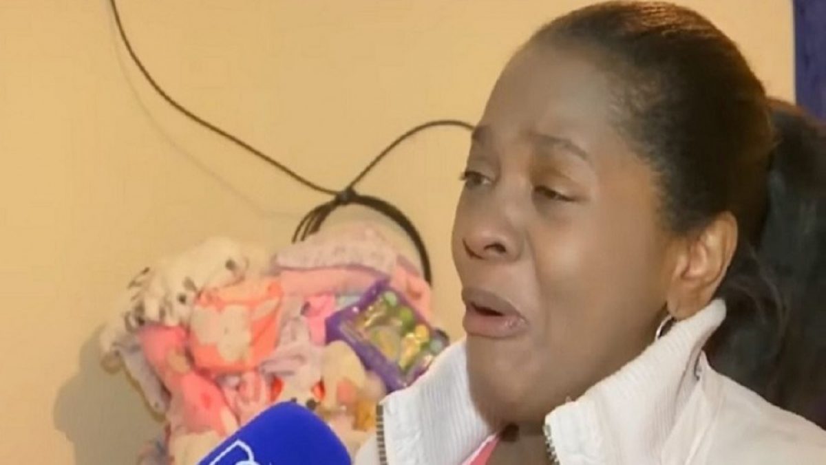 Noticia: Muere recién nacida en un hospital: Su madre denuncia que la ahogaron al darle leche con un vaso Muere recién nacida en un hospital: Su madre denuncia que la ahogaron al darle leche con un vaso