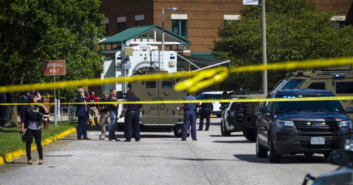 Noticia: Tiroteo en una escuela de Estados Unidos deja varios heridos Tiroteo en una escuela de Estados Unidos deja varios heridos