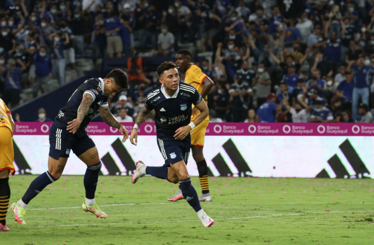 Noticia: Emelec ganó el Clásico del Astillero con un doblete de Joao Rojas Emelec ganó el Clásico del Astillero con un doblete de Joao Rojas