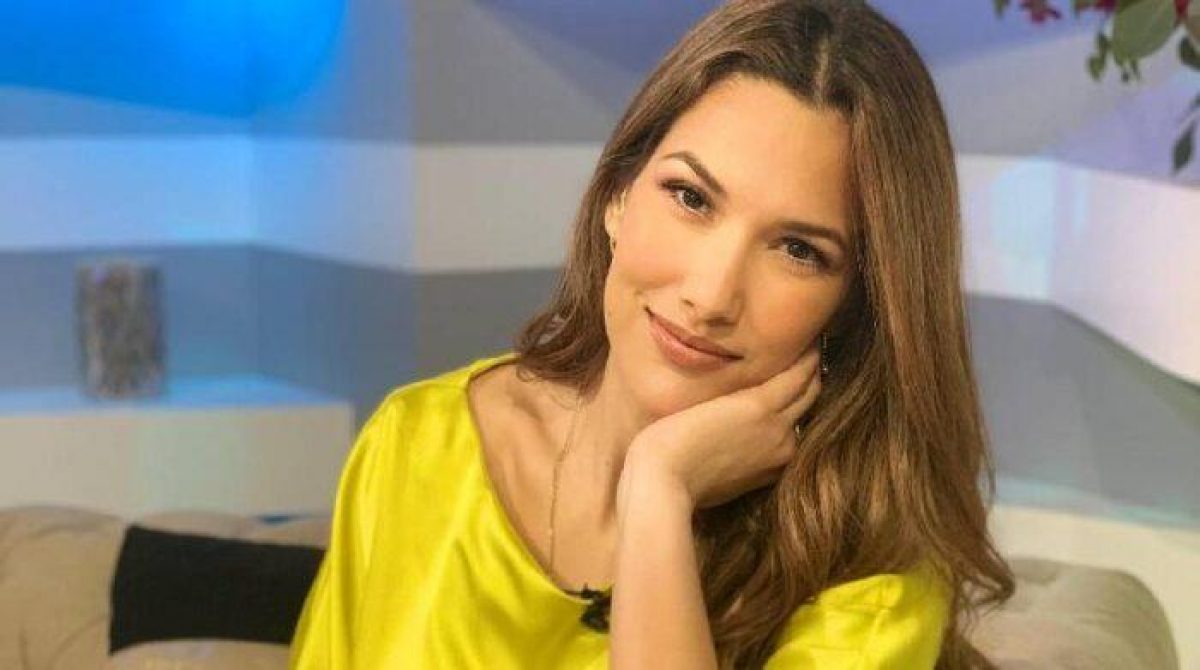 Noticia: Alejandra Jaramillo se refiere a Efraín en su retiro de la televisión ecuatoriana Alejandra Jaramillo se refiere a Efraín en su retiro de la televisión ecuatoriana