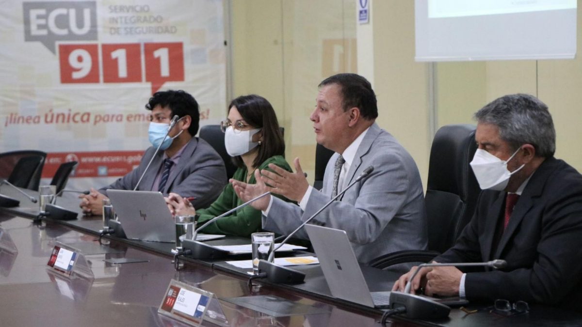 Noticia: Conozca las medidas y restricciones que se adoptarán para Navidad y Fin de Año en Ecuador Conozca las medidas y restricciones que se adoptarán para Navidad y Fin de Año en Ecuador