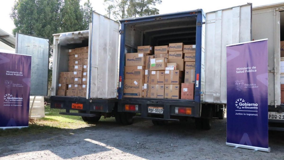 Noticia: Ecuador: 19 millones de medicamentos arriban a hospitales para enfrentar el desabastecimiento Ecuador: 19 millones de medicamentos arriban a hospitales para enfrentar el desabastecimiento