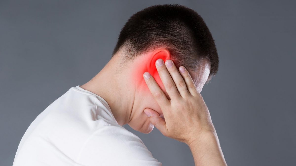 Noticia: Covid-19: qué es el tinnitus, el nuevo síntoma detectado en pacientes con ómicron Covid-19: qué es el tinnitus, el nuevo síntoma detectado en pacientes con ómicron