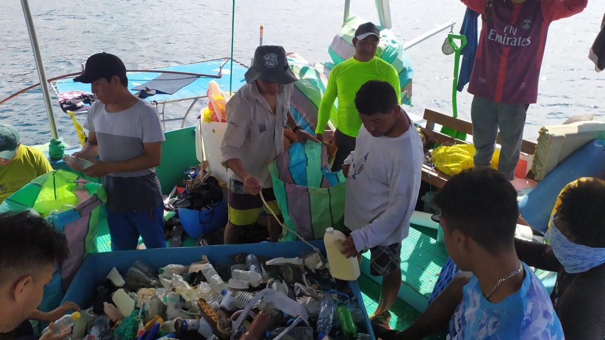 Noticia: Limpieza costera permitió retirar 3,6 toneladas de basura en Galápagos Limpieza costera permitió retirar 3,6 toneladas de basura en Galápagos