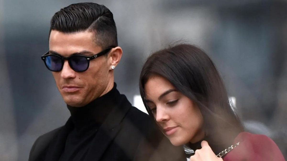 Noticia: "Eres nuestro ángel": Muere uno de los gemelos de Cristiano Ronaldo y Georgina Rodríguez "Eres nuestro ángel": Muere uno de los gemelos de Cristiano Ronaldo y Georgina Rodríguez