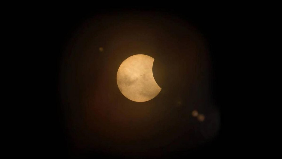 Noticia: Eclipse parcial de sol se dará este 30 de abril: estos son los países que podrán verlo Eclipse parcial de sol se dará este 30 de abril: estos son los países que podrán verlo